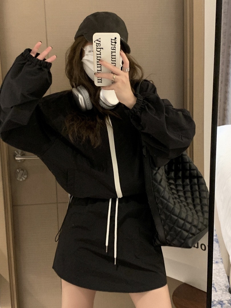 Women's lightweight two-piece set in black – full length