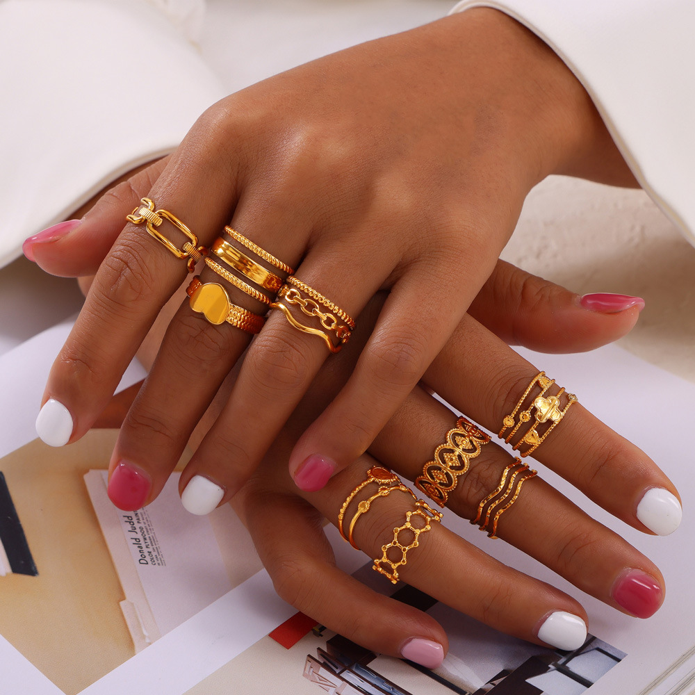 British Retro Geometric Hollow Out Stitching Ring