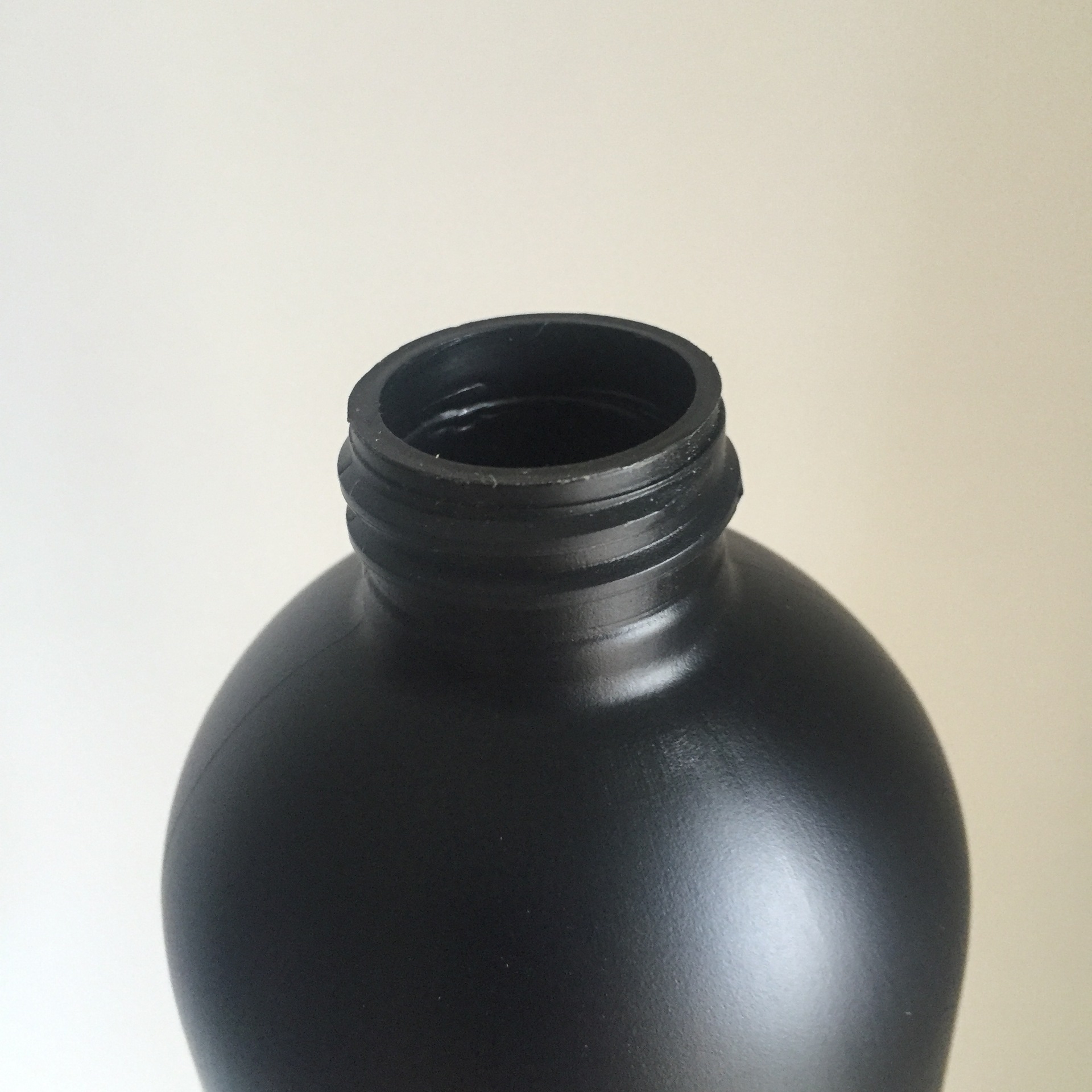 Title 3, Black Fashion Personality Plastic Spray Bottle