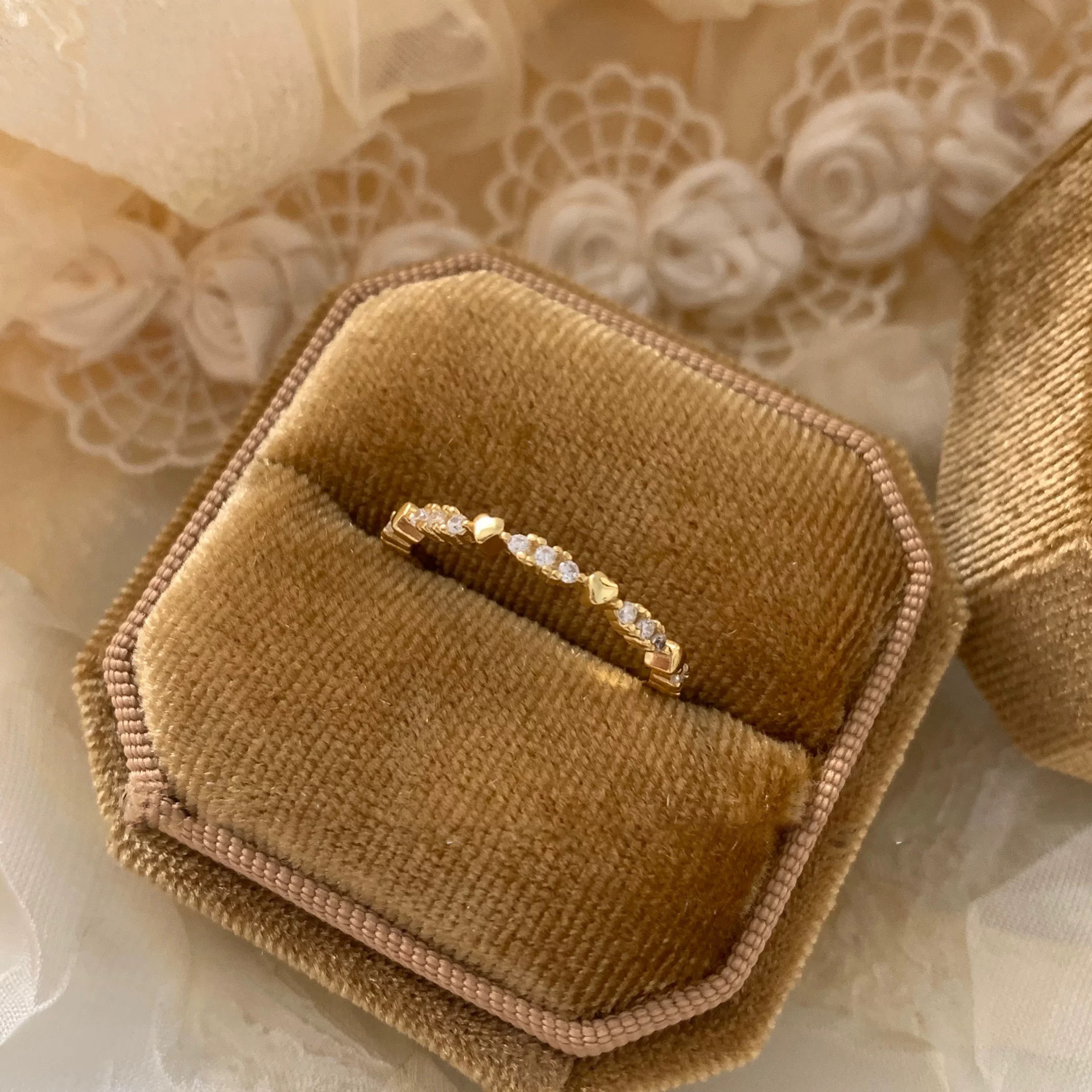 S925 Sterling Silver Heart-Shaped Diamond-Encrusted Ring