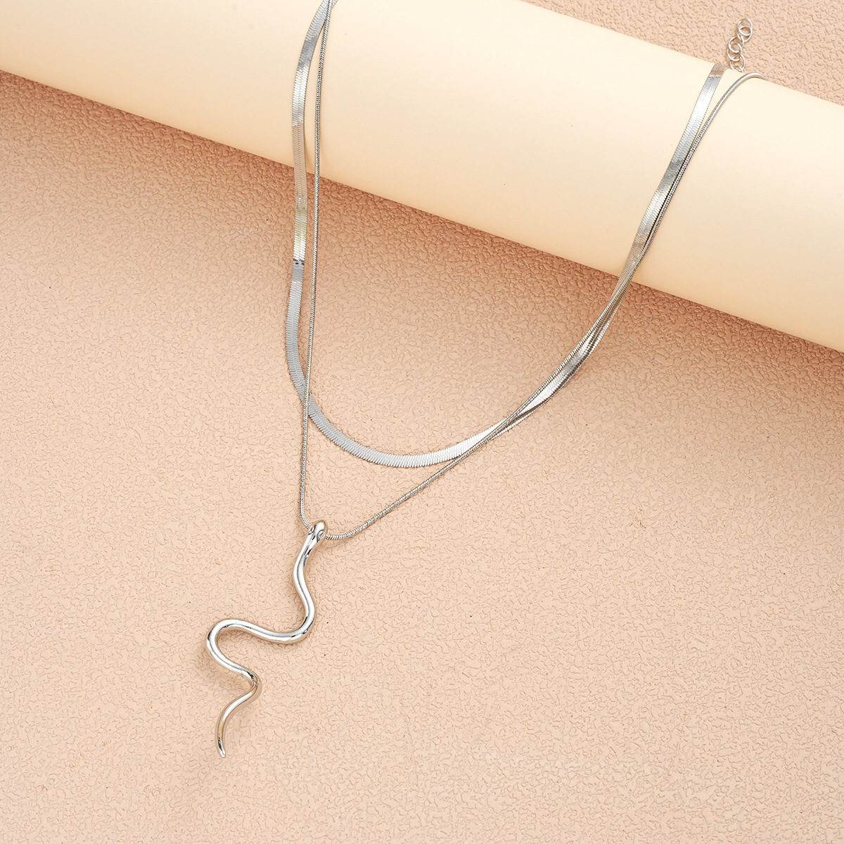 New European And American-style Retro Metal Necklace