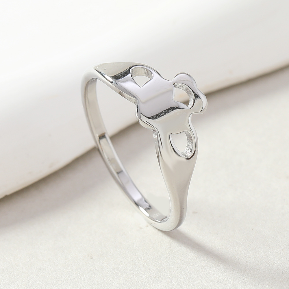 Fashion Stainless Steel Design Hollowed Heart Shape