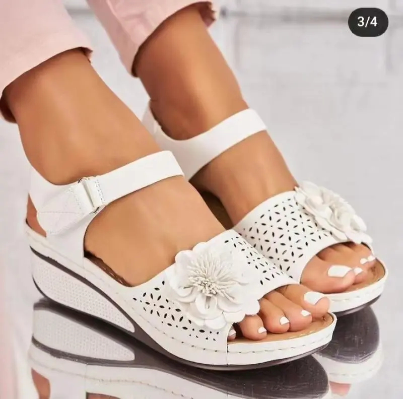 Women's Summer Plus Size Hollow-out Flower Platform Wedge Sandals - White