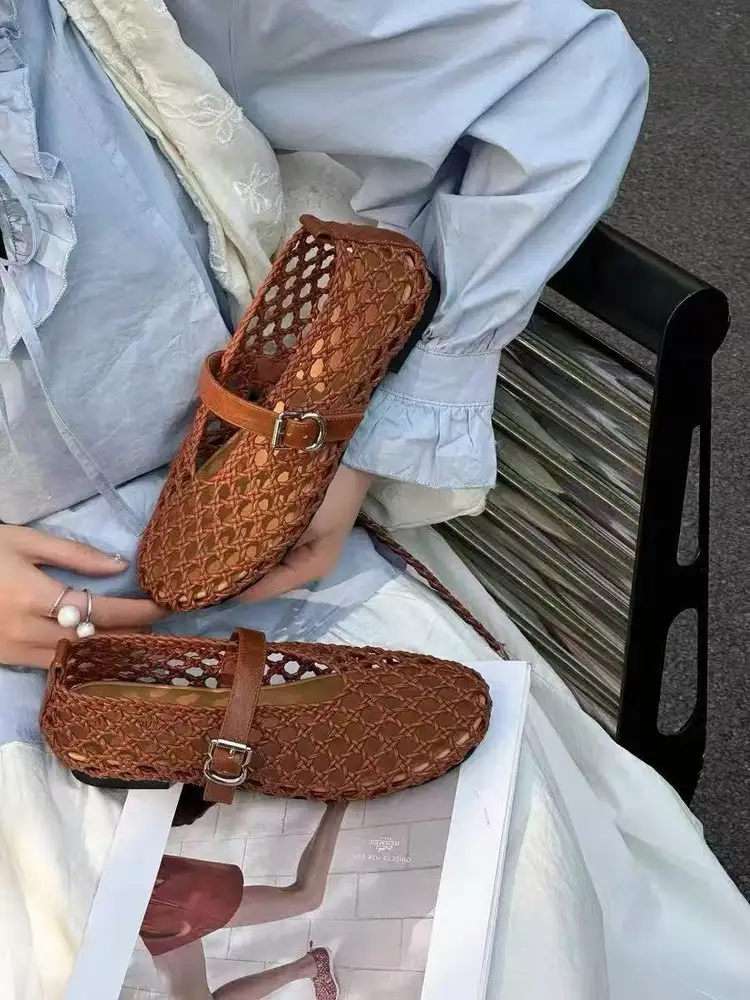 Retro Hollow-weave Comfortable Flat Shoes