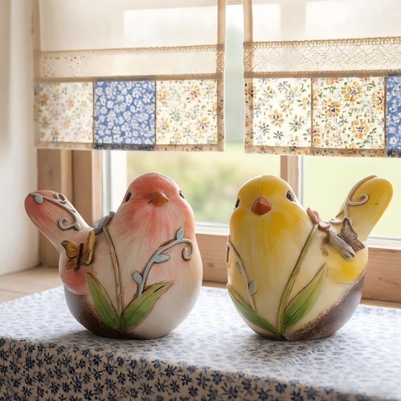 Outdoor Garden Resin Craft Decoration Of A Chubby Little Bird