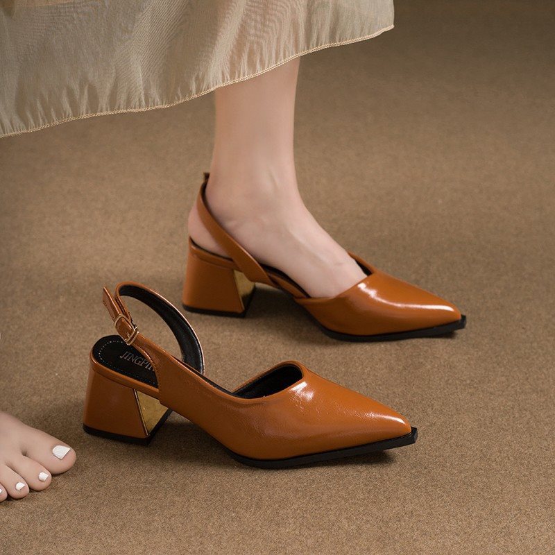 New Exquisitely Designed Closed-toe Sandals For Spring And Summer