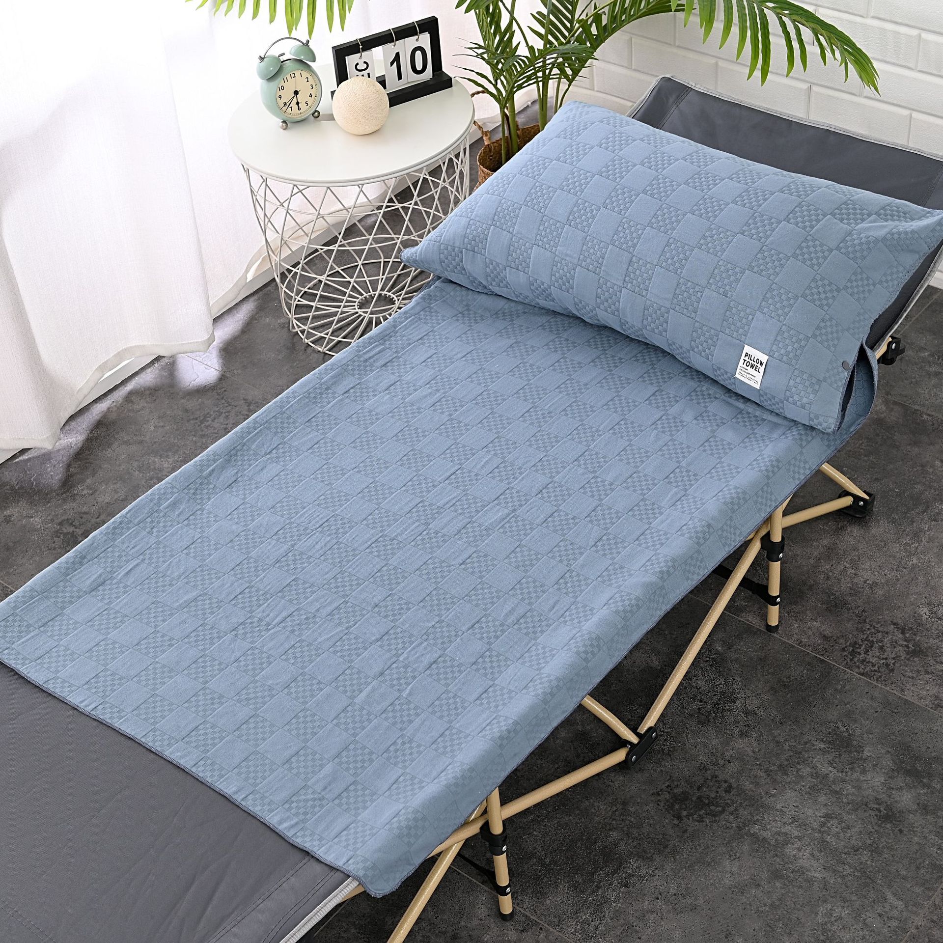 Jacquard Nordic Style Pair Of Bed Sheets And Pillowcases