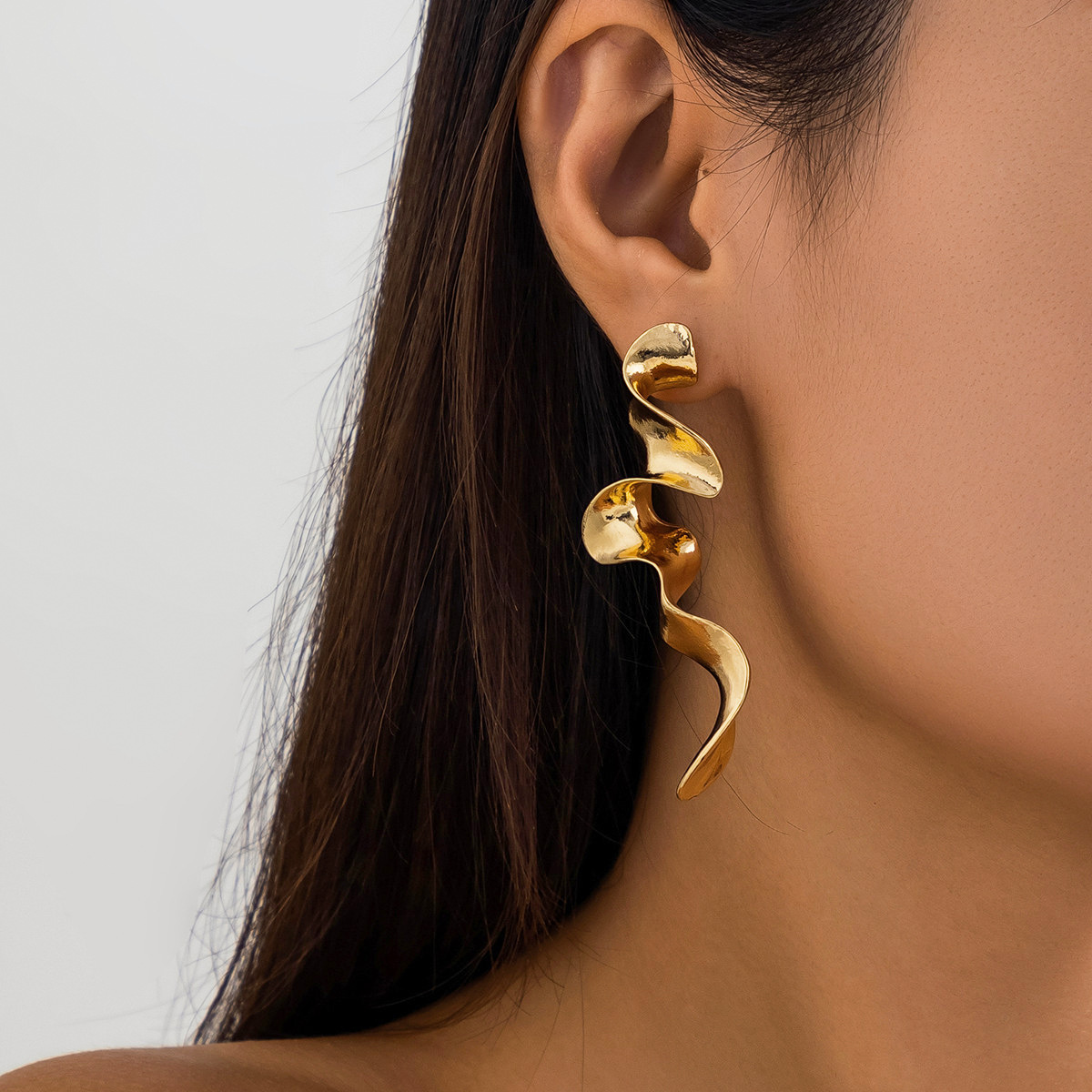 Spiral Liquid Metal Cold Wind Geometric Warping Design Necklace Earrings