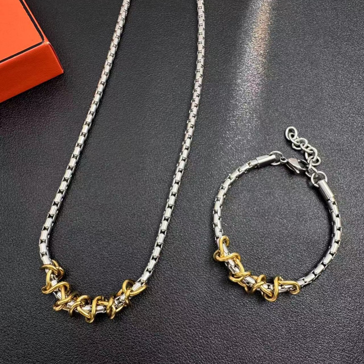Contrasting Gold And Silver Necklace Niche Style Womens Designer Piece