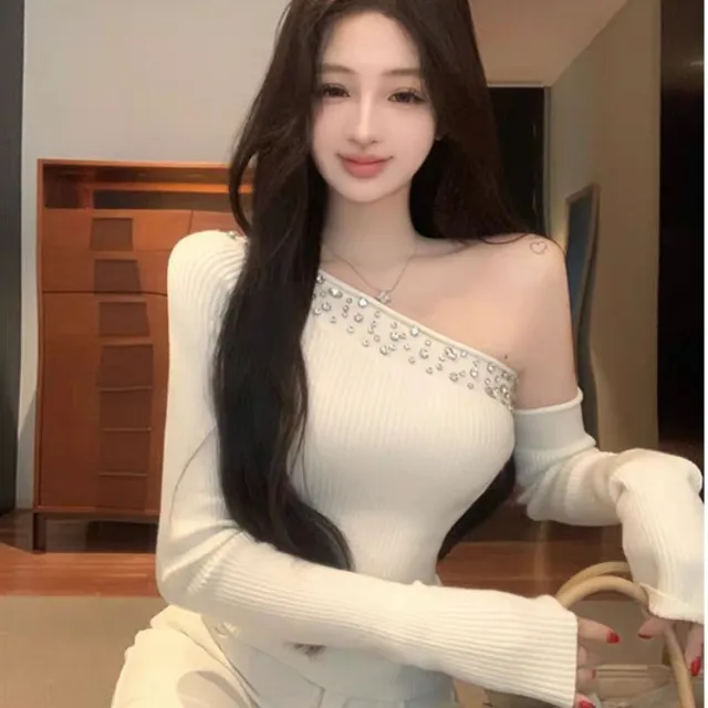 Figure flattering Asymmetrical Cropped Top White - Shop at LoveMi