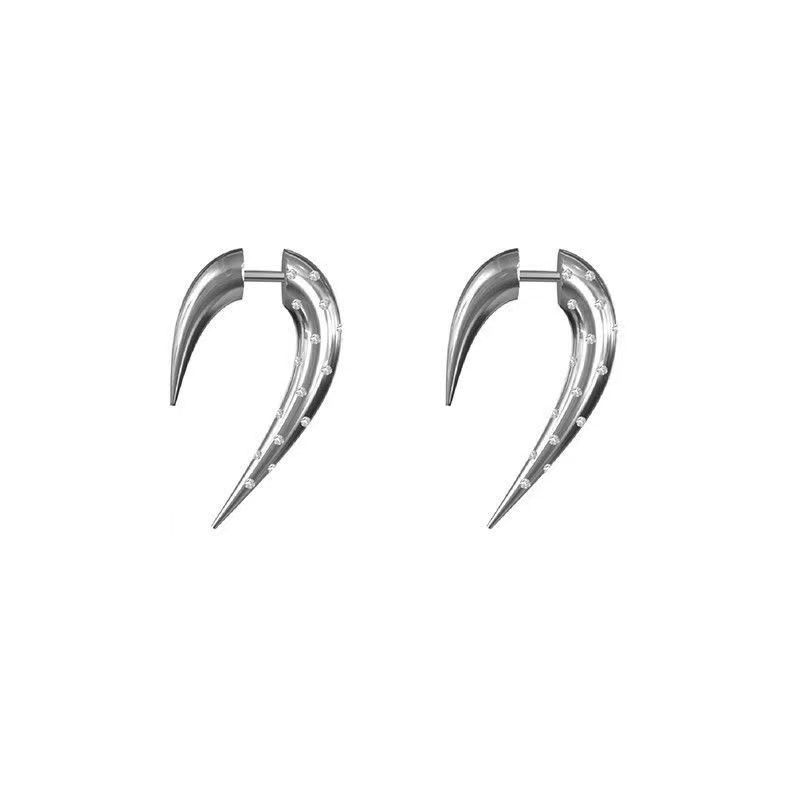 Yabi Style Pointed-angle Universal Ear Trendy Cool Earrings