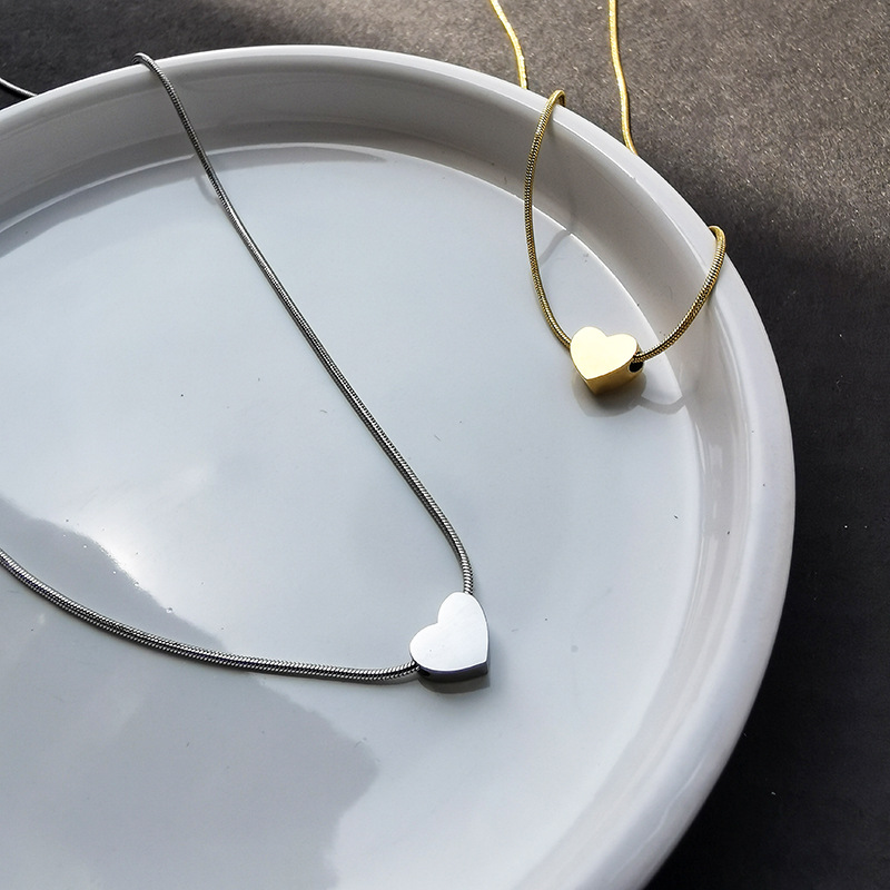 Women's Light Luxury And Simplicity Cold Style Accessories Titanium Steel Heart Necklace