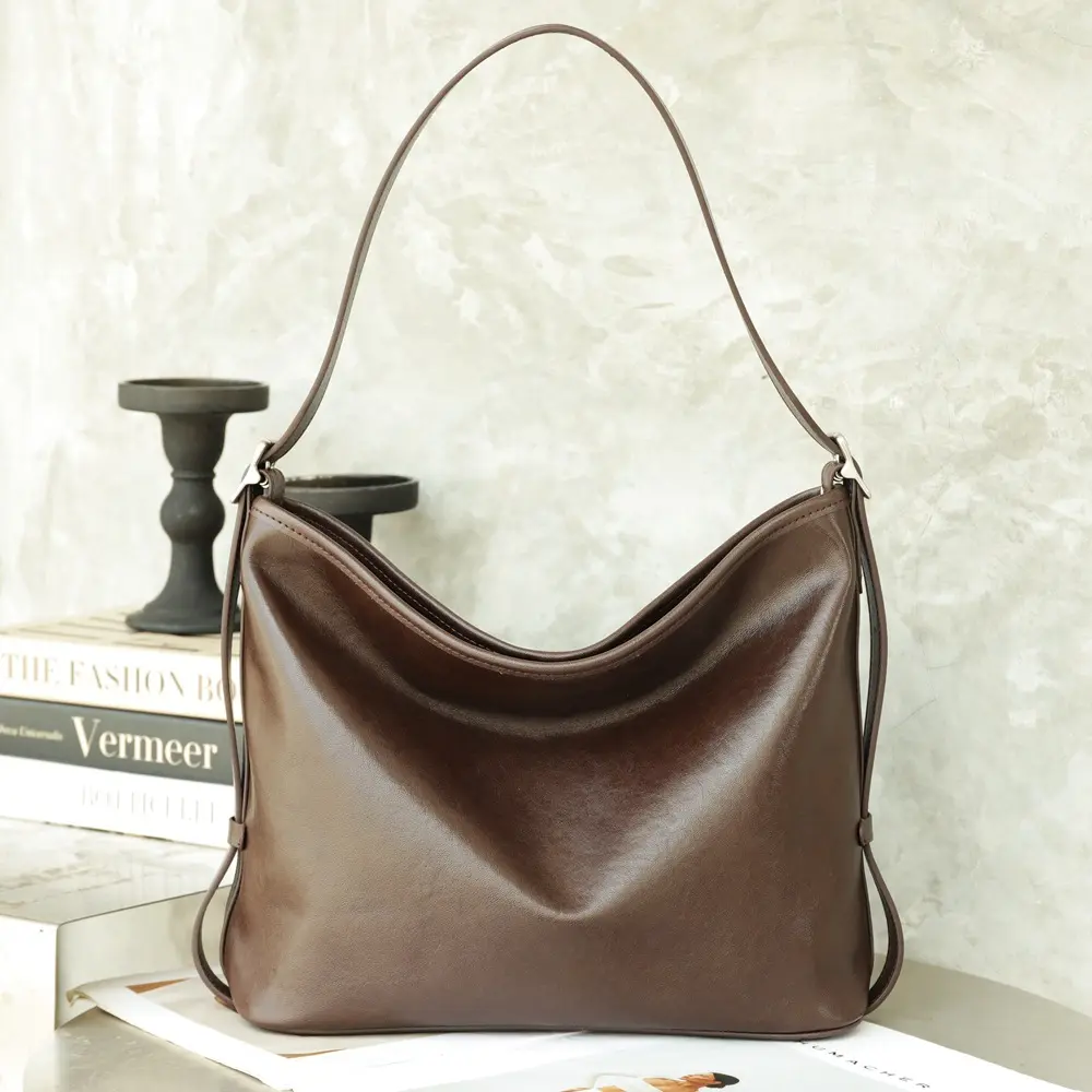 Large-Capacity Crystal-Tanned Leather Tote Bag