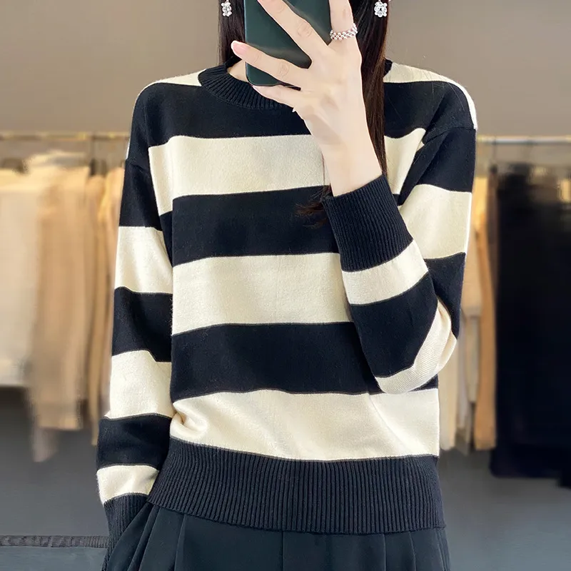 Women's Round Neck Sweater Loose-fitting Striped Long Sleeves - Black