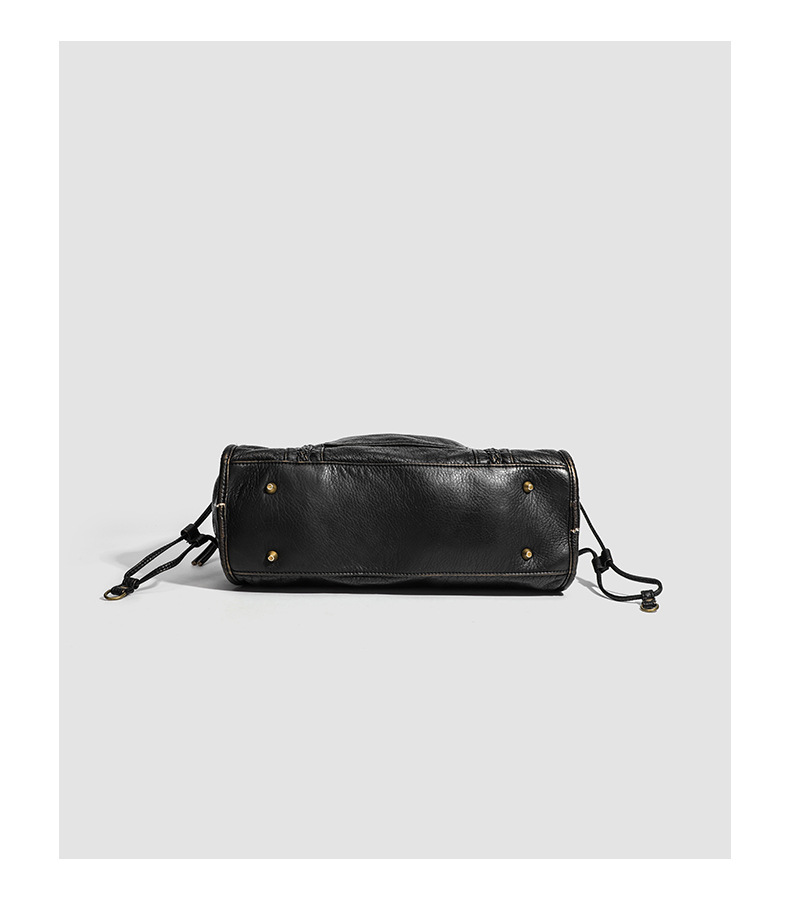 Women's Vintage French Style Soft Square Crossbody Bag — detail view 3