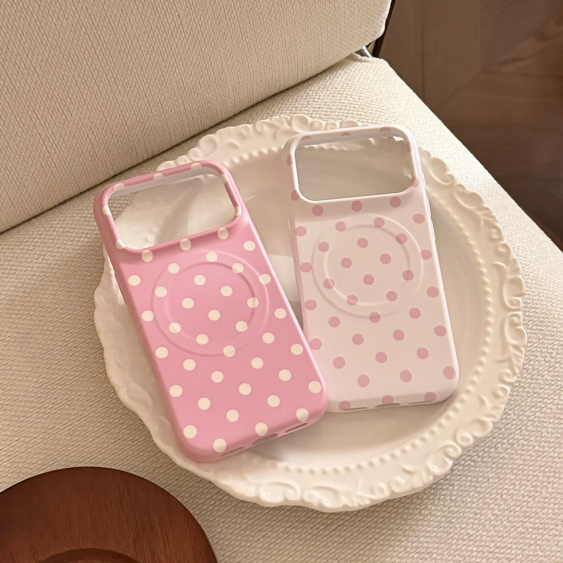 Versatile Cream Polka Dot Magnetic Phone Case
