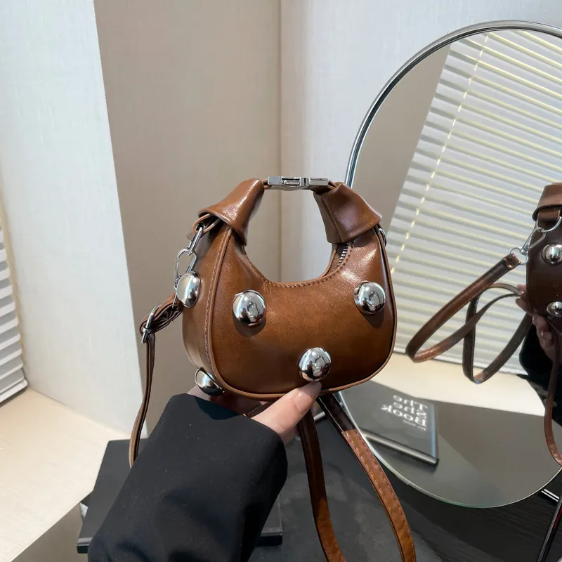 Mini Portable Dumpling Niche Casual Trend All-match Women Messenger Bag - Brown
