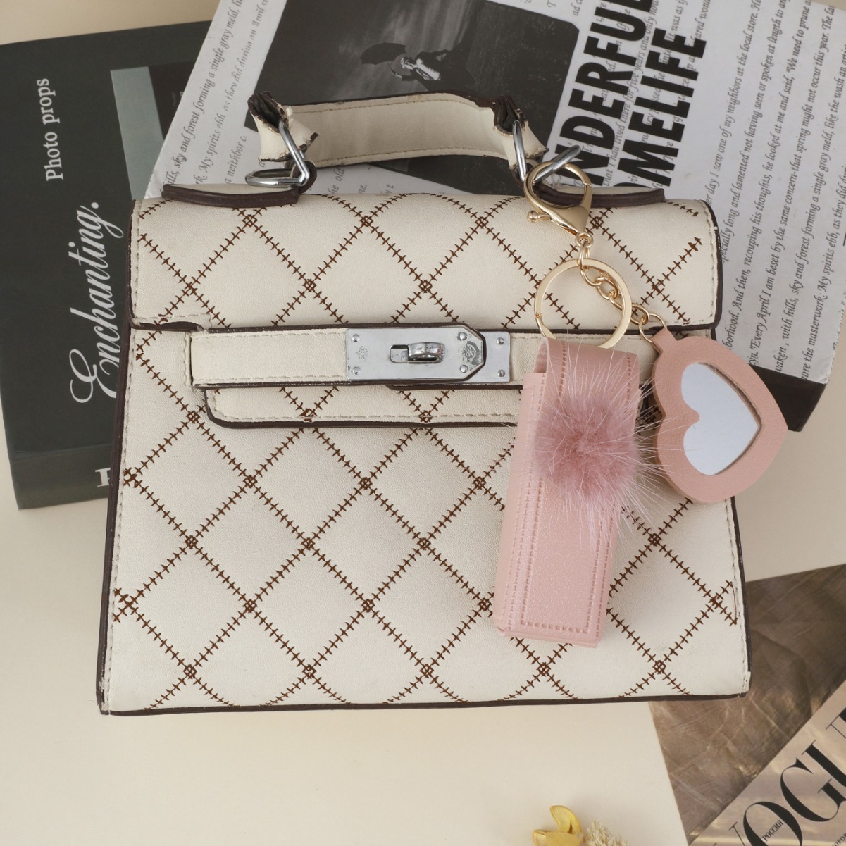 https://cf.cjdropshipping.com/quick/product/2617c601-5a66-4e66-a218-256da7033a0b.jpg