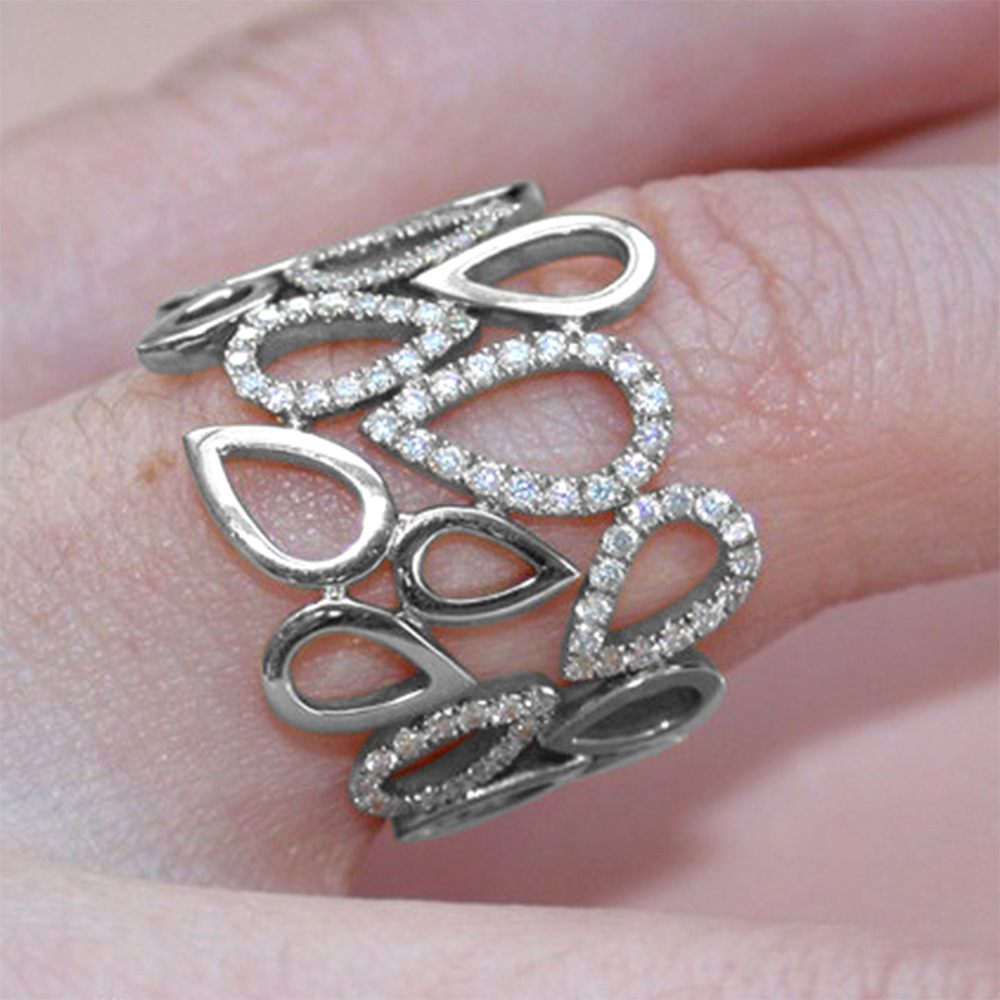 Women's Exaggerated And Personalized Drop-shaped Hollow Ring