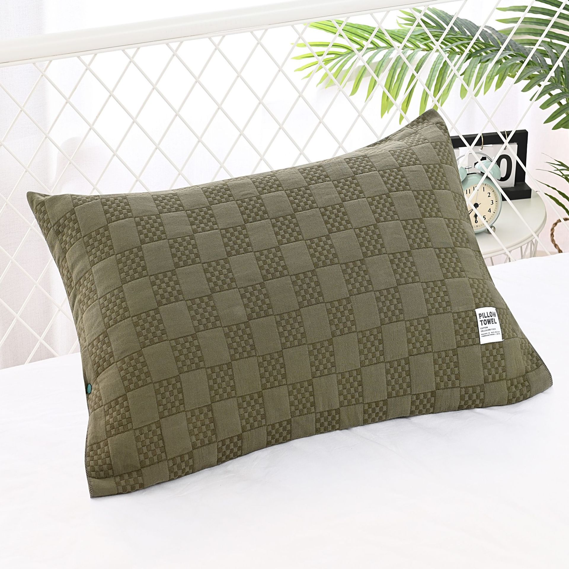 Jacquard Nordic Style Pair Of Bed Sheets And Pillowcases