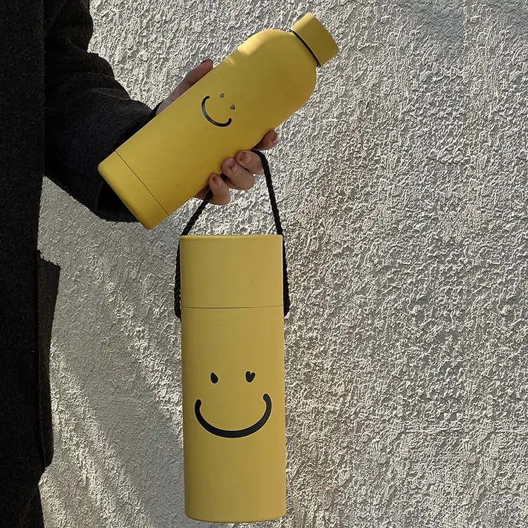 Smile A Narrow Mouthed Bottle Cute Portable Insulation Vacuum Gift Cup