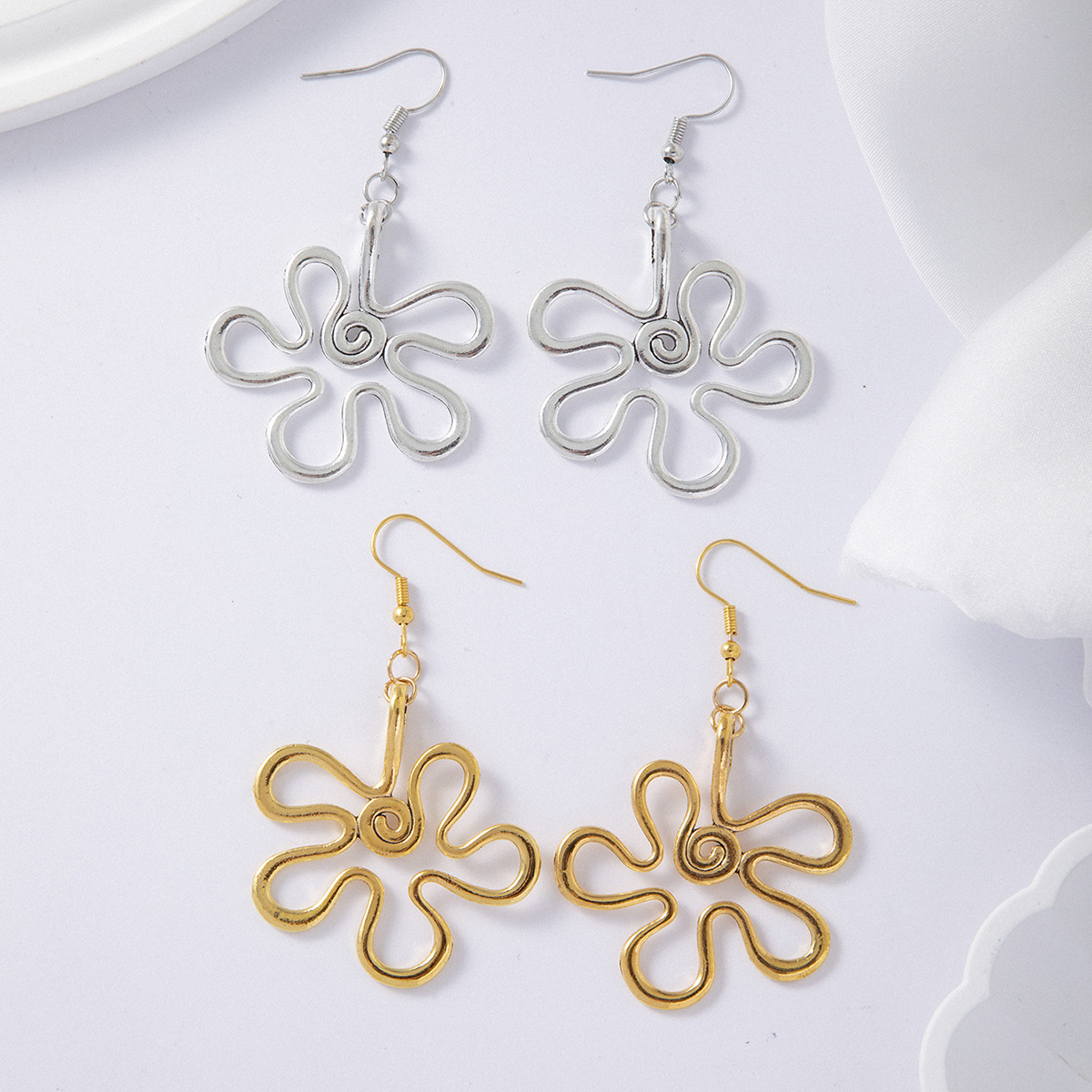 Geometric Creative Flower Cutout Pendant Earrings
