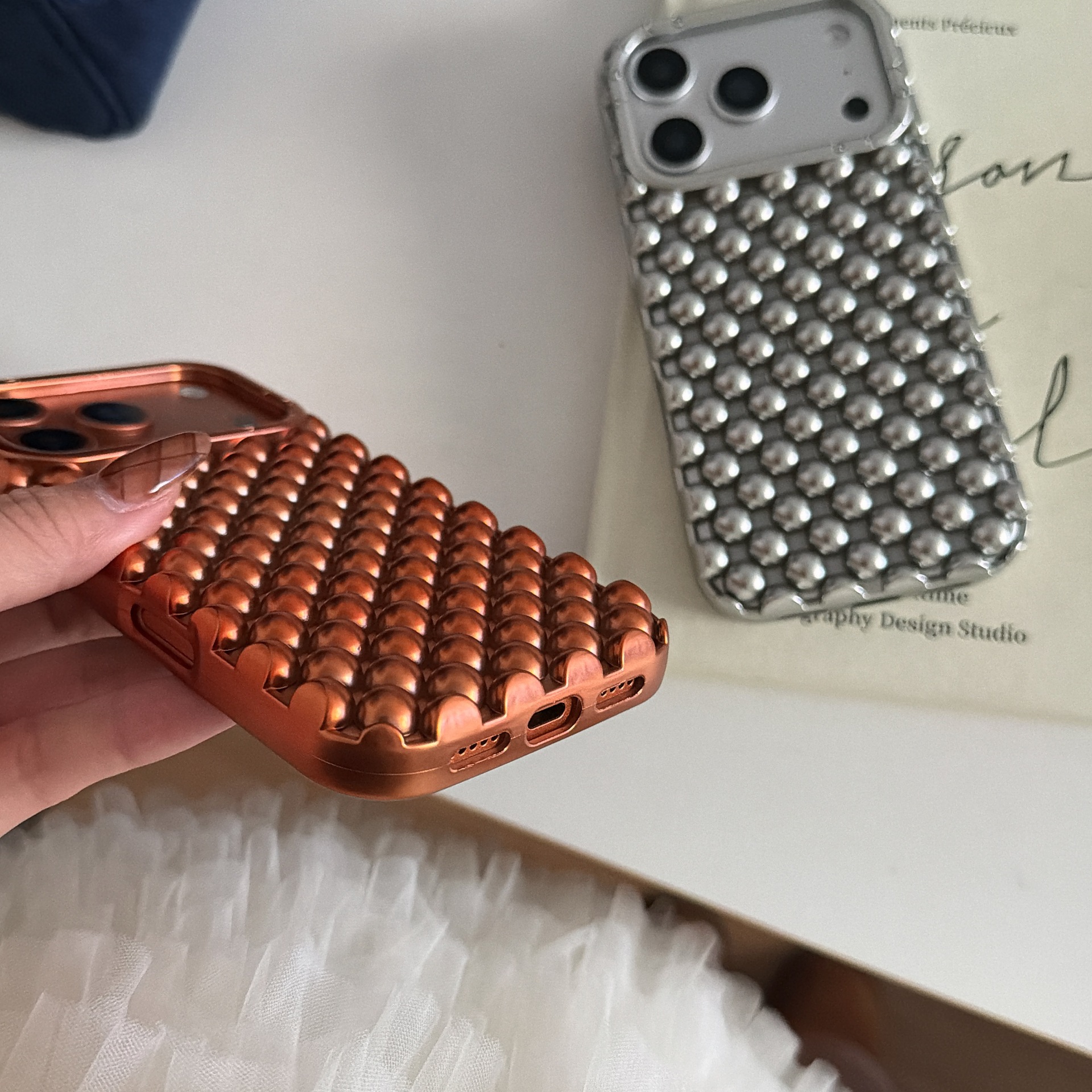 New Electroplated Solid-color Hollow Bead Phone Case