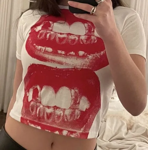 Women's Club Lip Printings Cropped Top - Red