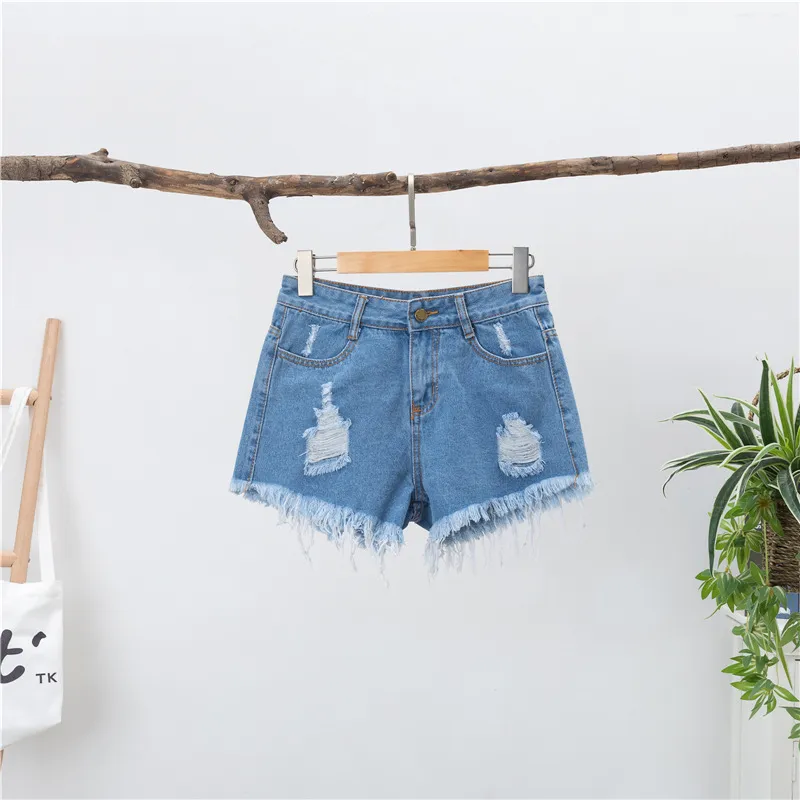 Women's Fashion Loose High Waist Wide-leg Denim Shorts - Light Blue