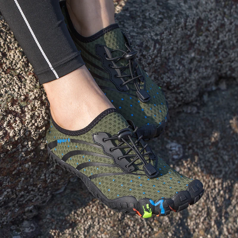 Title 5, Mesh outdoor hiking shoes