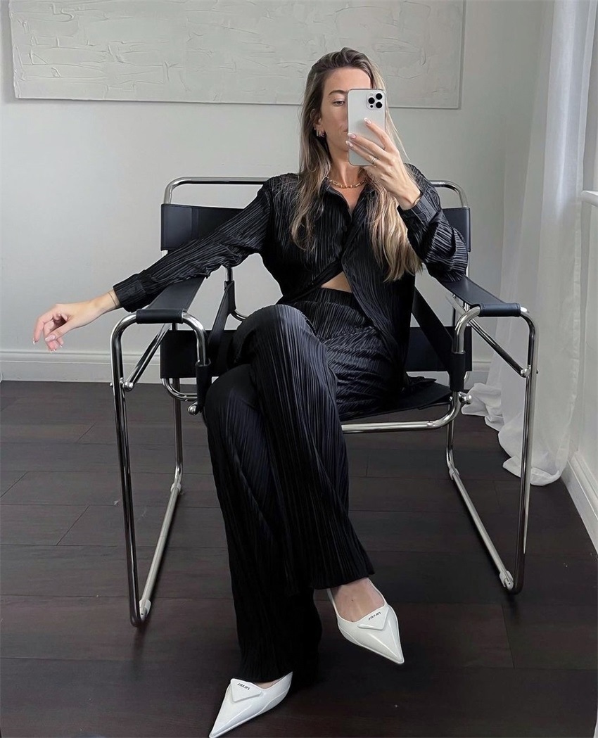 Pleated Wide-Leg Two-Piece Suit
