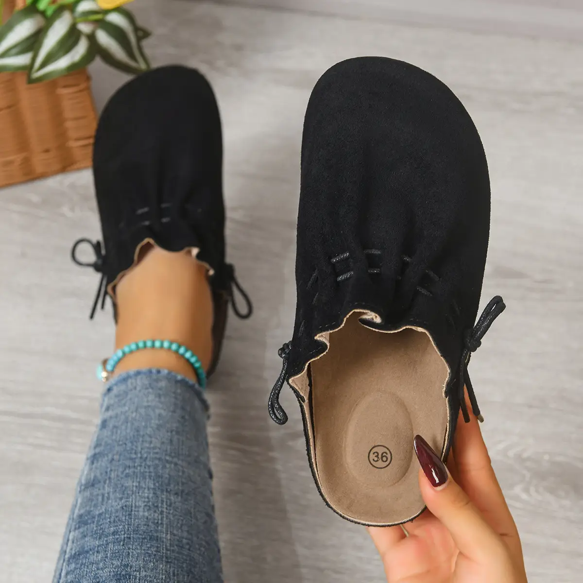 Stylish Minimalist Retro Casual Design Womens Slippers