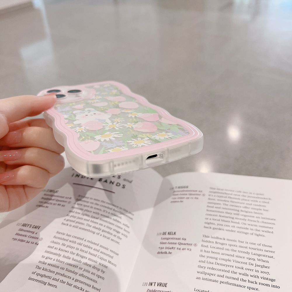 Wavy-edge Flower Bunny Silicone Phone Case