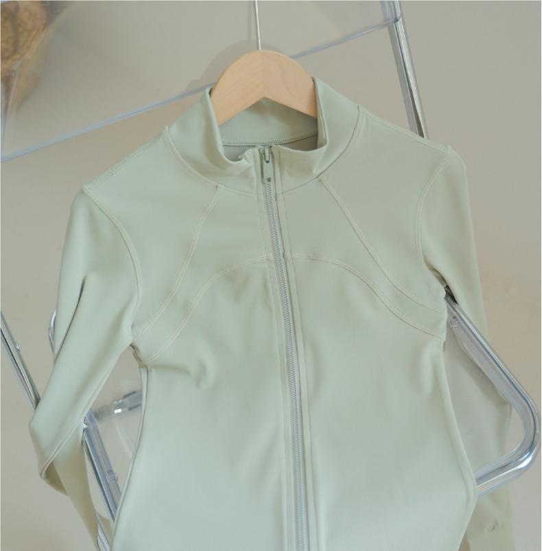 Women's Zipped Stand Collar Sports Top