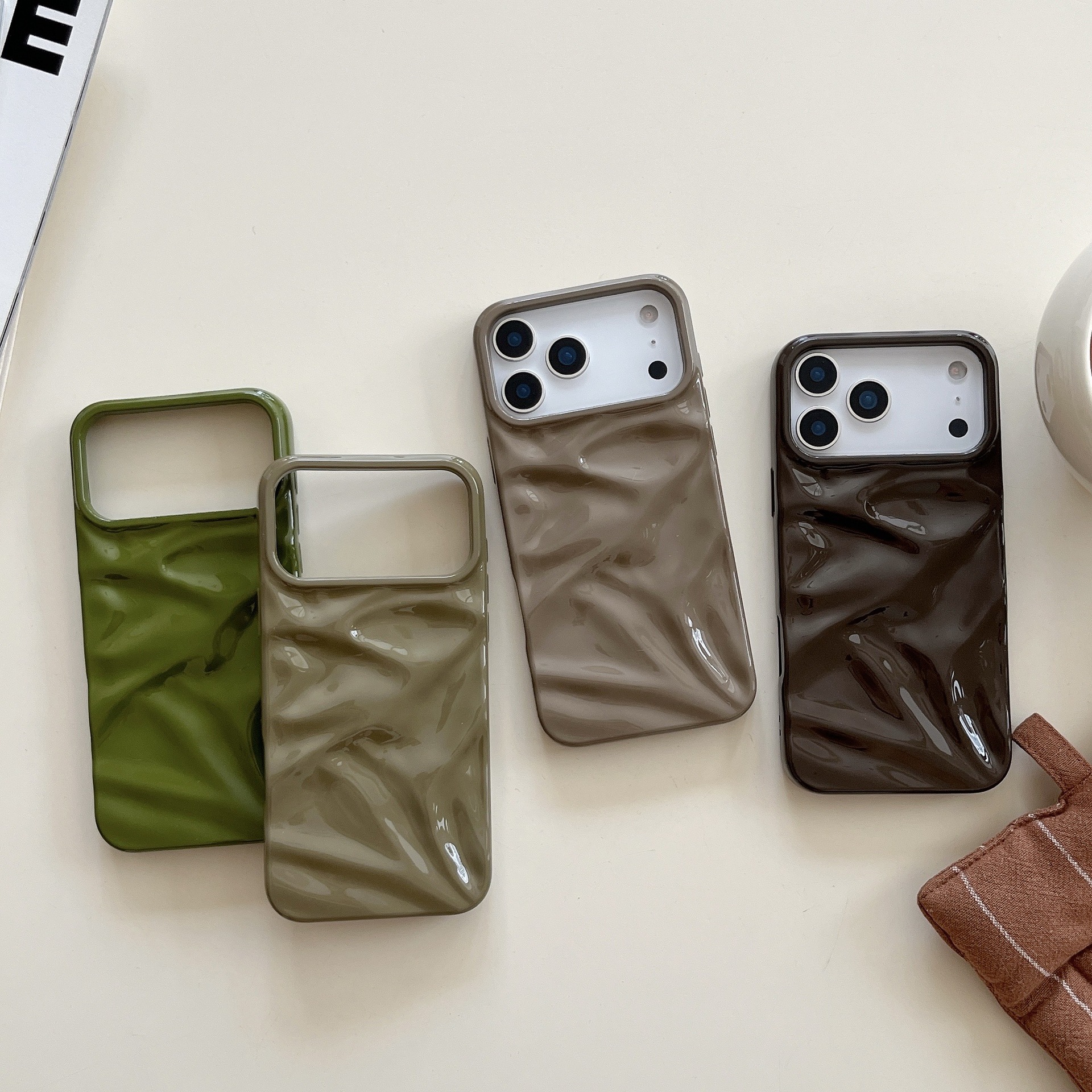 Three-dimensional Pleated Pattern Autumn And Winter Color Phone Case