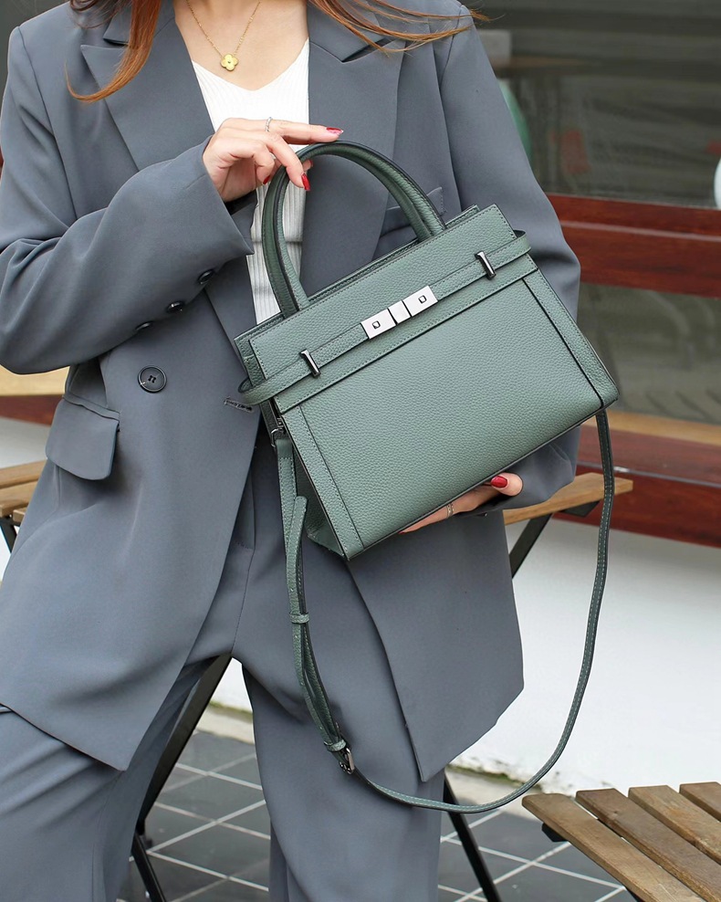 Organised leather tote bag