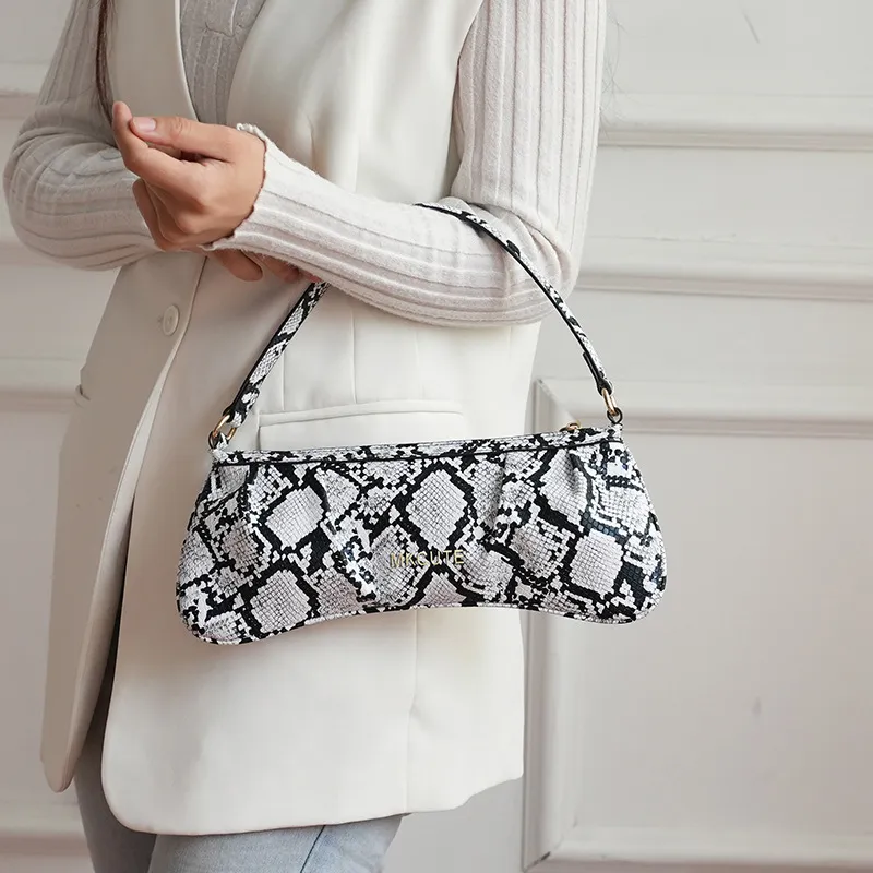 New Large Capacity Girls One Shoulder Heart Handbag - White