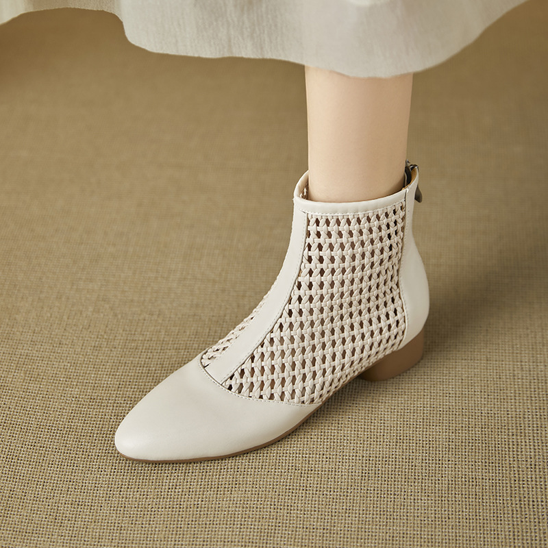 Cowhide Low-Heeled Shoes, picture 4 of 5