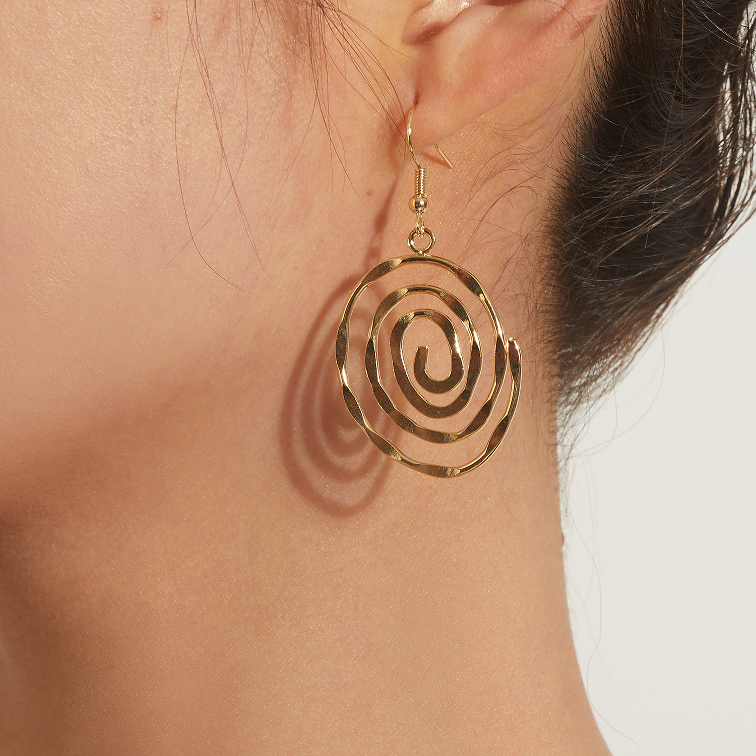 Creative hollow circular vortex earrings for women