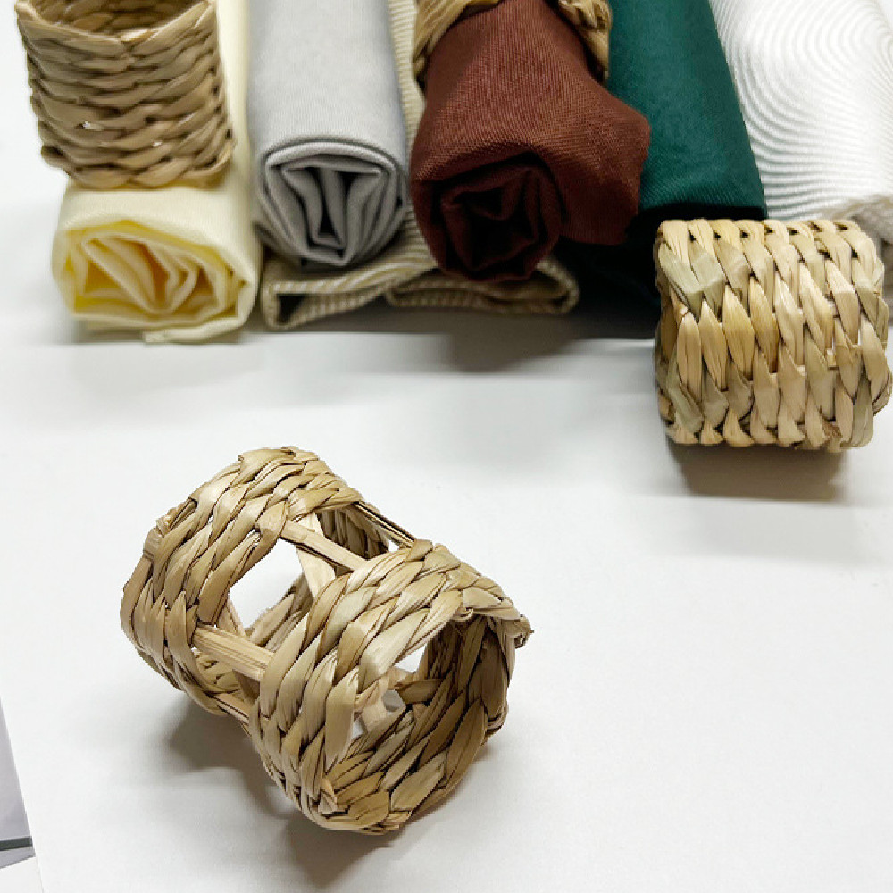 Hand-woven Rhizoma Prisma Napkin Ring - Image 8
