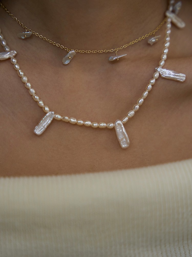 Colorful Natural Baroque Petal Pearl Short Necklace