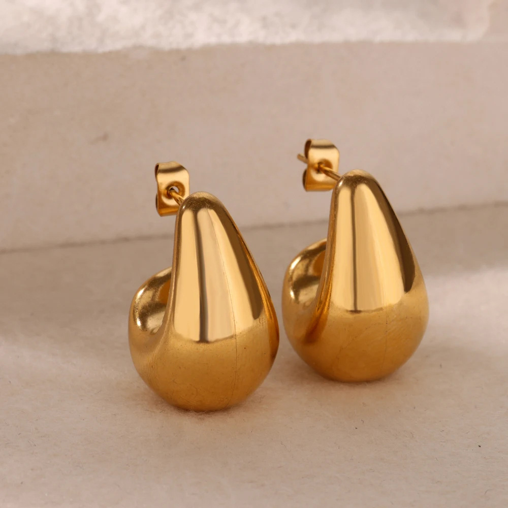 Niche High-end 3D Butterfly Stud Earrings Niche Ear Accessories