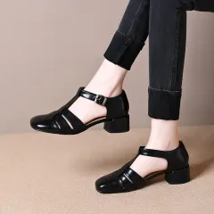 Hollow Retro Strap All-matching Chunky Heel Sandals - Black - View 1