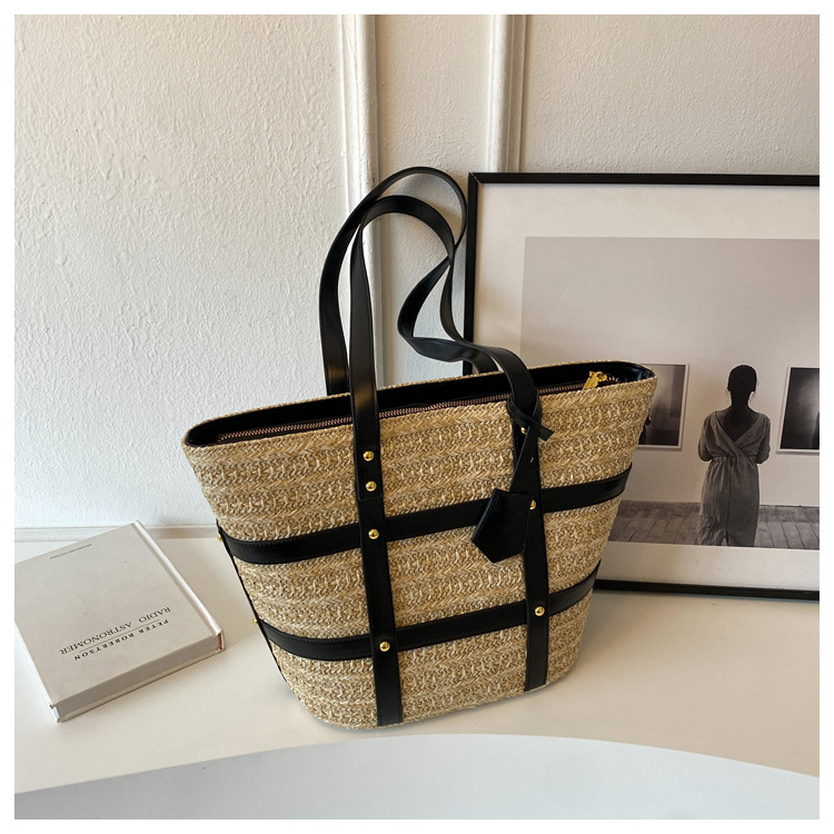 Women's Large Capacity Fashion Shoulder Woven Bag