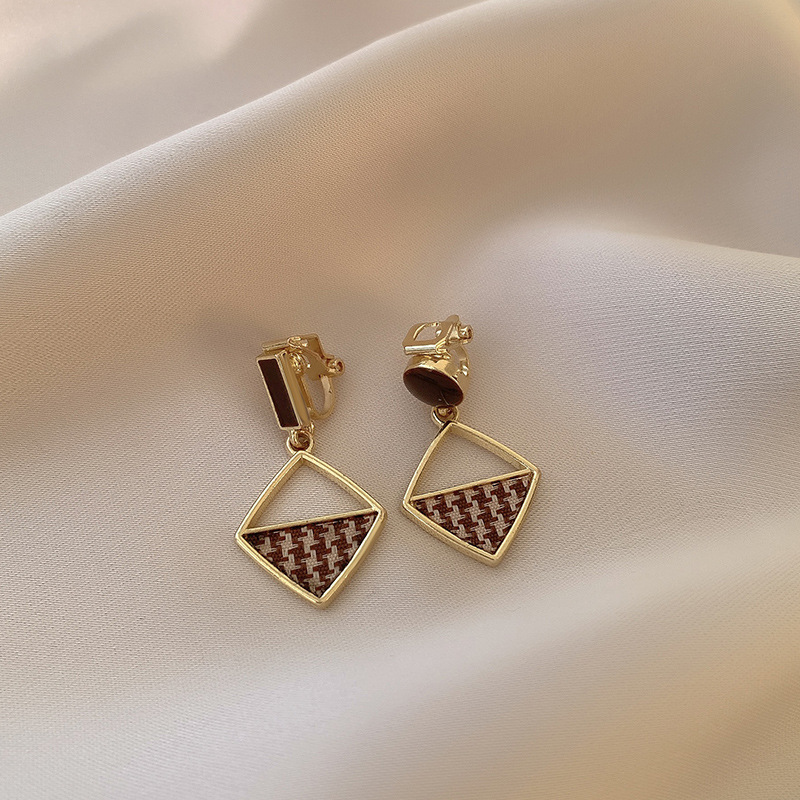 Women's Special-interest Design Vintage Earrings Without Pierced Ears