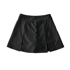 Exposure-proof Belt Lined Short Skirt - Black Stripes - View 1