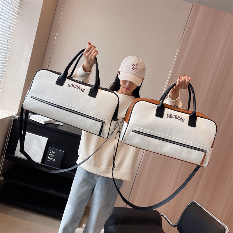 Womens Lightweight Versatile Crossbody Or Shoulder Daypack