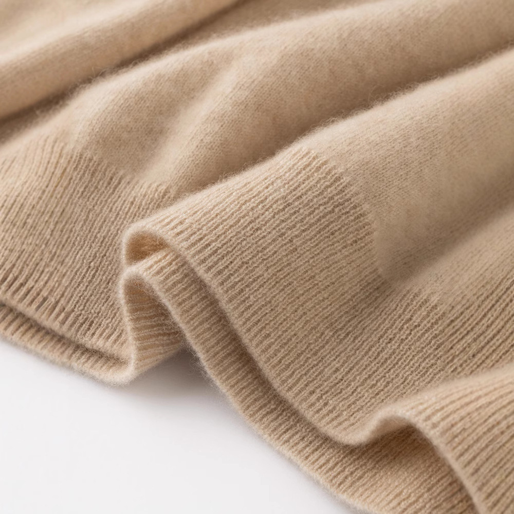 Womens Solid-Color Loose-Fit Mock-Neck Cashmere Sweater