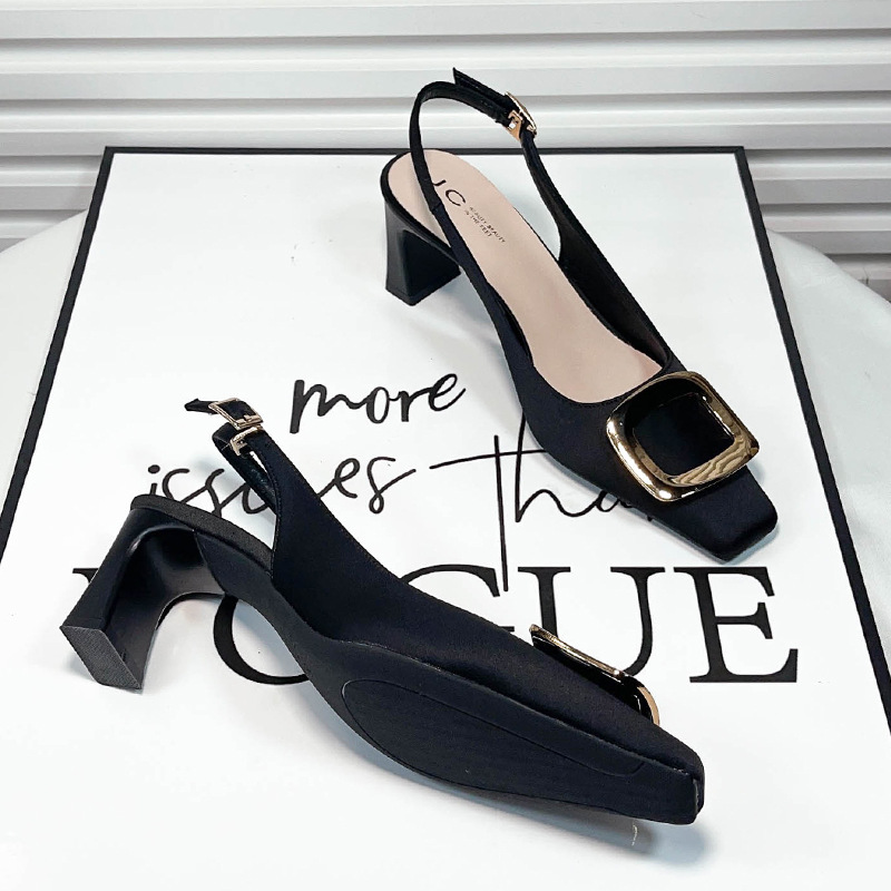 One-strap Closed-toe High-heeled Sandals