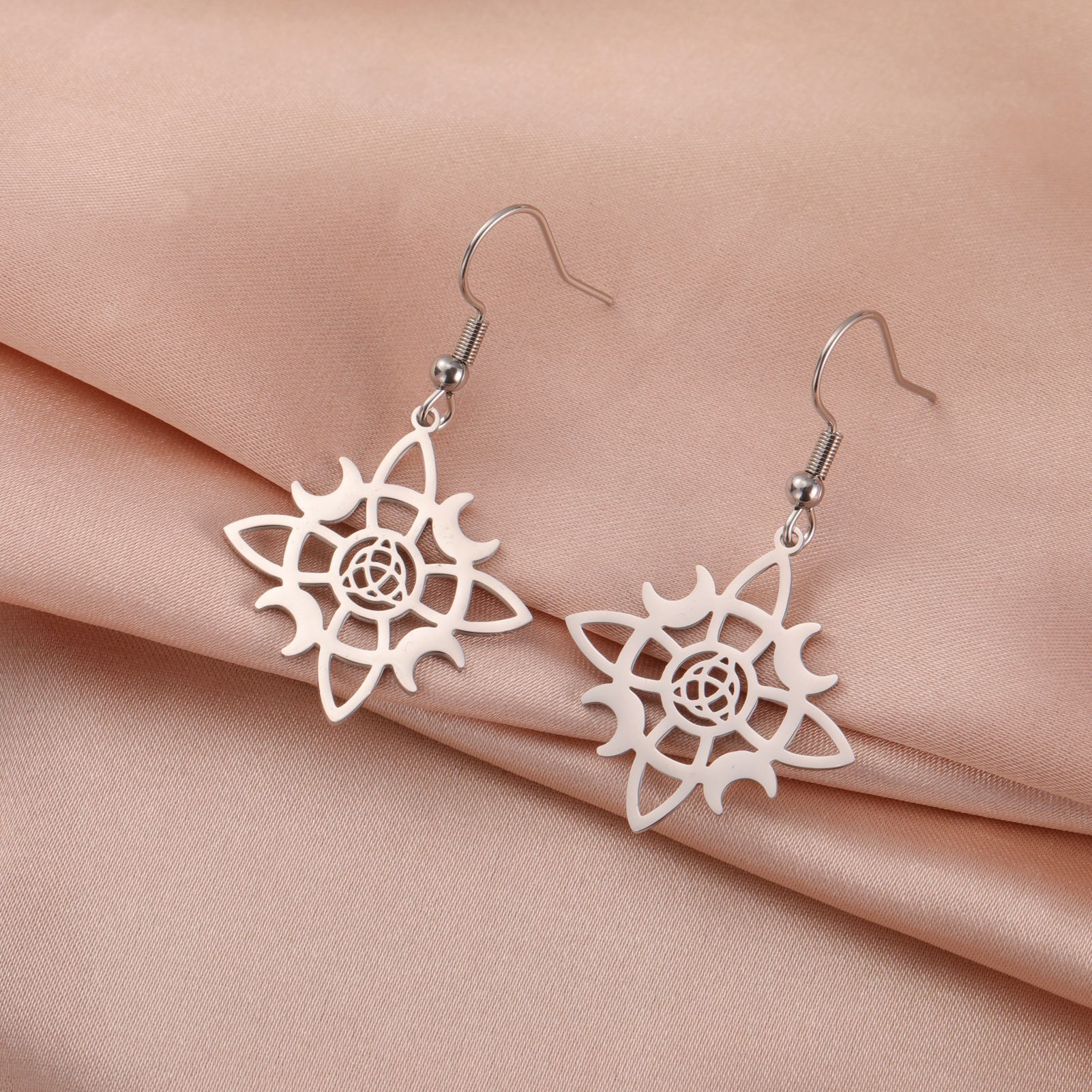 Hollow Women's Fashionable Stainless Steel Earrings